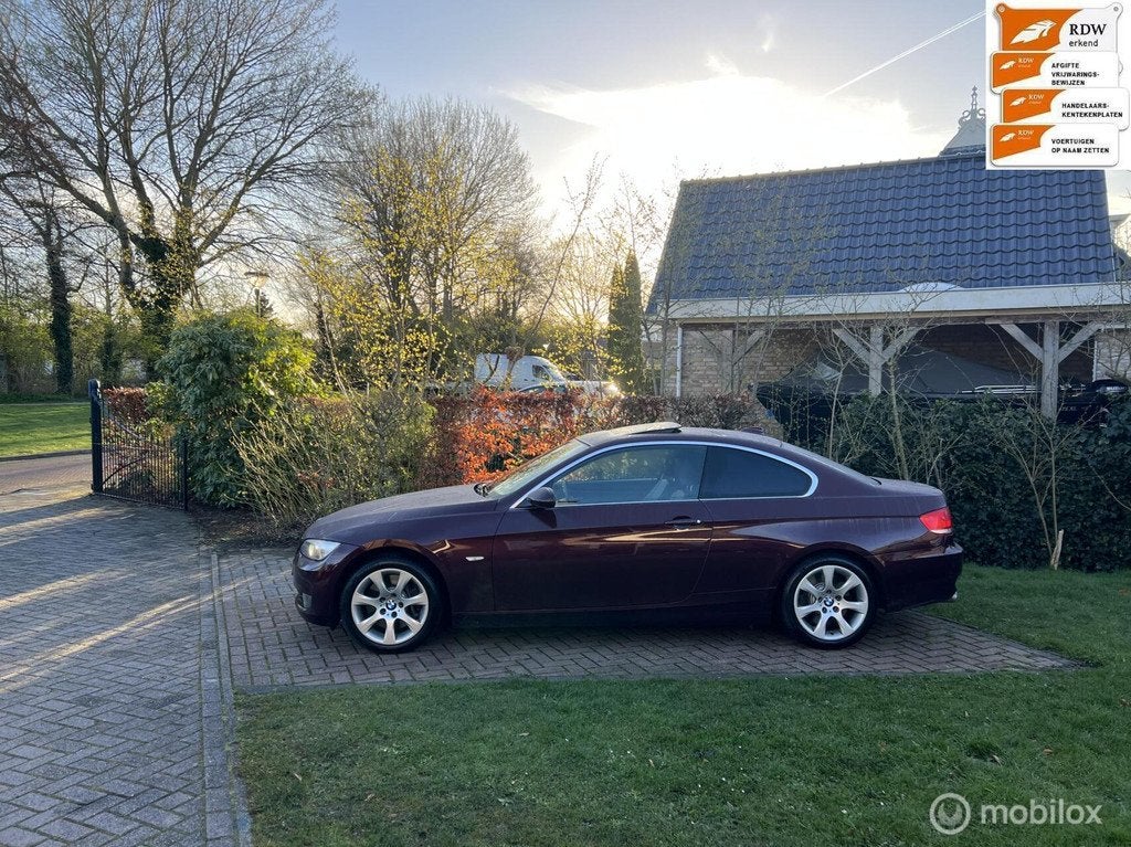 Nette sportieve BMW Coupé 330xd M High Executive 2009, Auto's, Automaat, Euro 5, 2993 cc, 4 stoelen