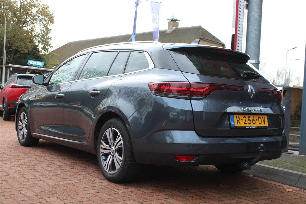 RENAULT Mégane Estate 1.3 TCe Aut. *Intens* | Trekhaak | Ca, Gebruikt, 4 cilinders, 1283 kg, Leder en Stof