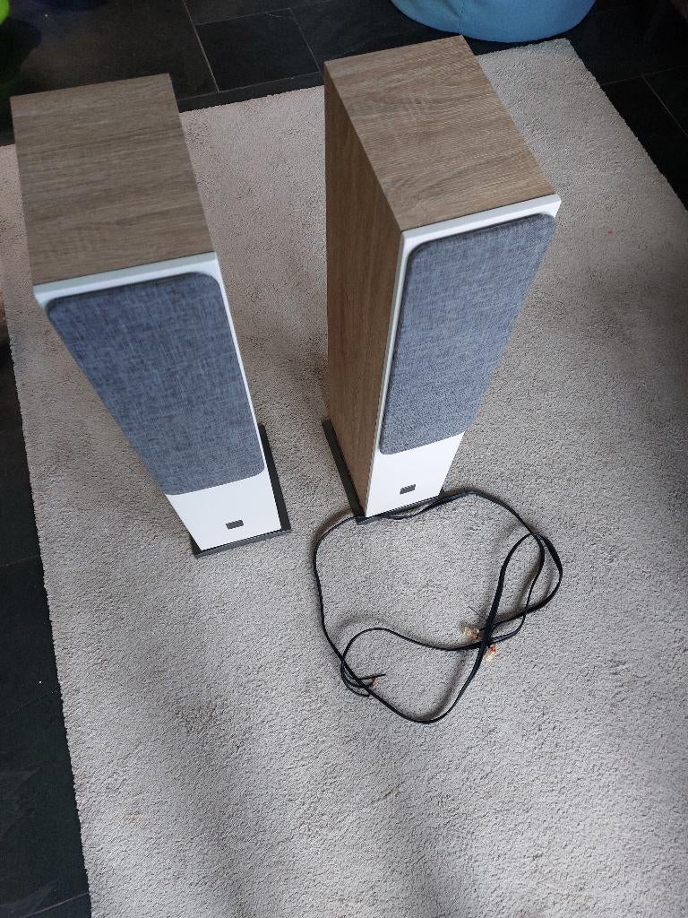Dali Oberon 5 inclusief audiokabels, Zo goed als nieuw, 120 watt of meer, Front, Rear of Stereo speakers, Ophalen