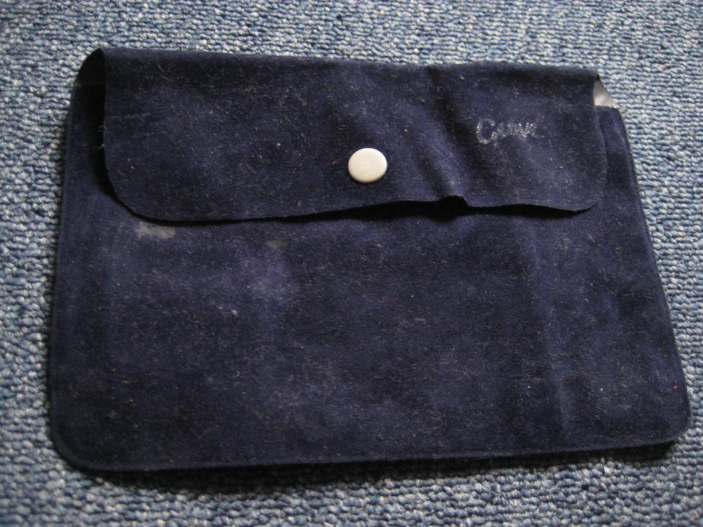 Blauw etuitje met kliksluiting, Sieraden, Tassen en Uiterlijk, Toilettassen, Verzenden, Gebruikt, Blauw, Heer of Dame
