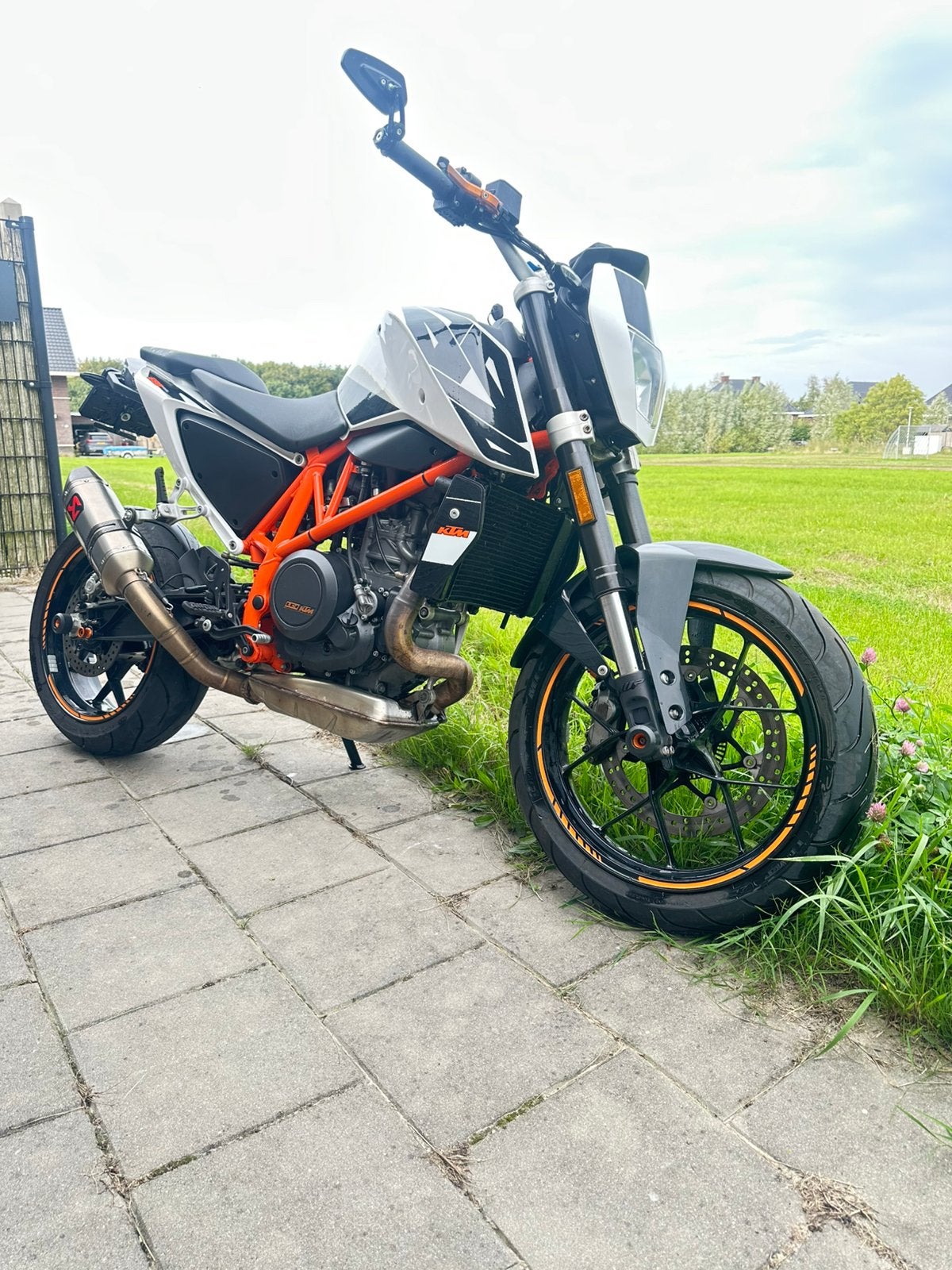 Ktm duke 690, Ophalen