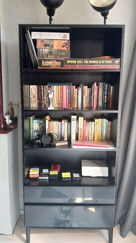 Boekenkast van MADE, Ophalen, Met plank(en), Gebruikt, 50 tot 100 cm