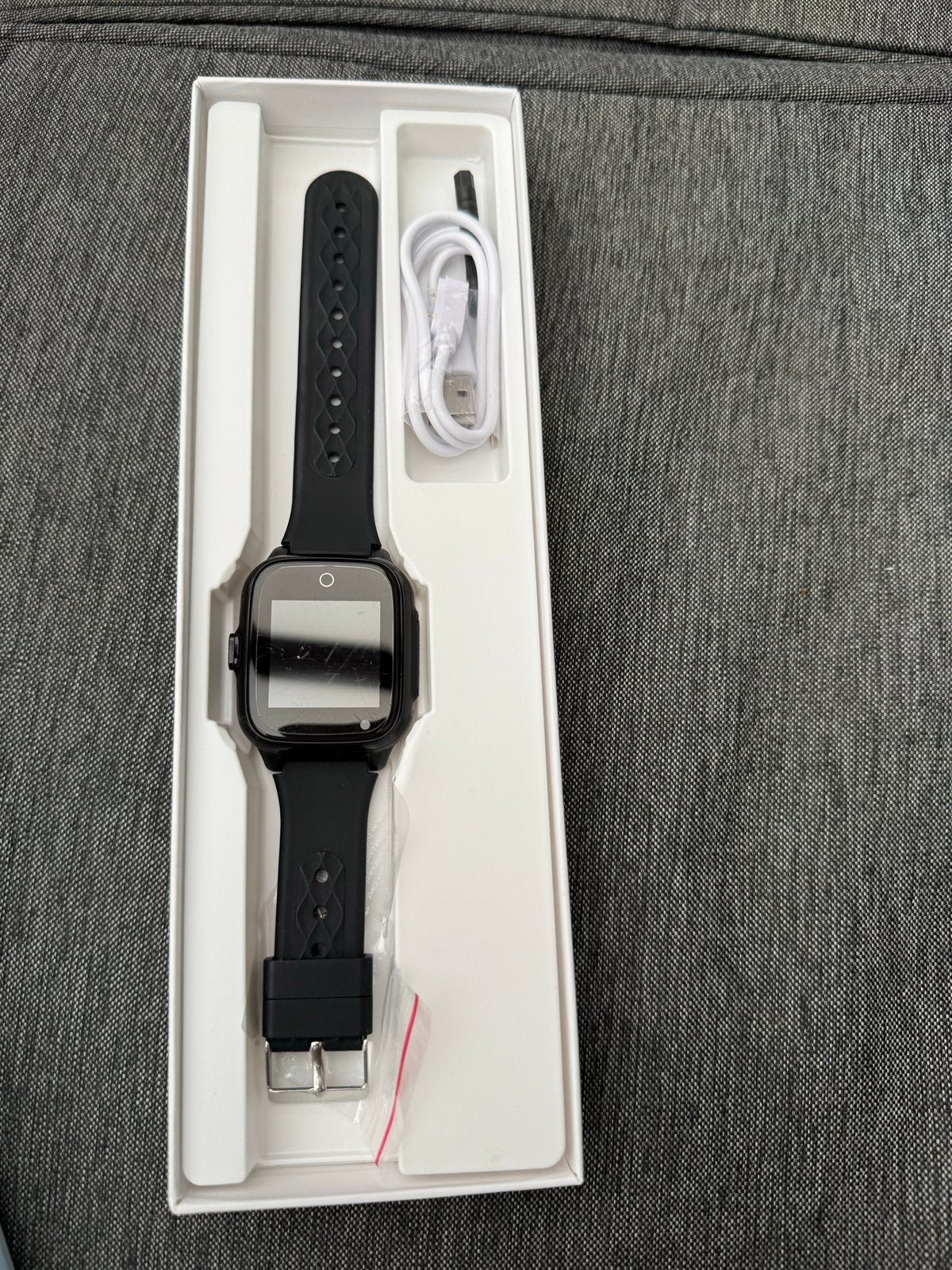 Zalou 4G Smartwatch Kinderhorloge met GPS Tracker Zwart, Ophalen of Verzenden, Zo goed als nieuw, Zwart, Jongen of Meisje