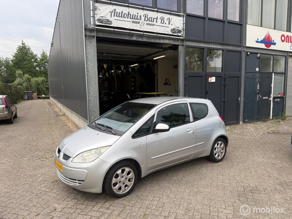 Mitsubishi Colt 1.3 Inform Automaat! Airco! APK! NAP Logisch, Stof, Colt, Origineel Nederlands, Grijs