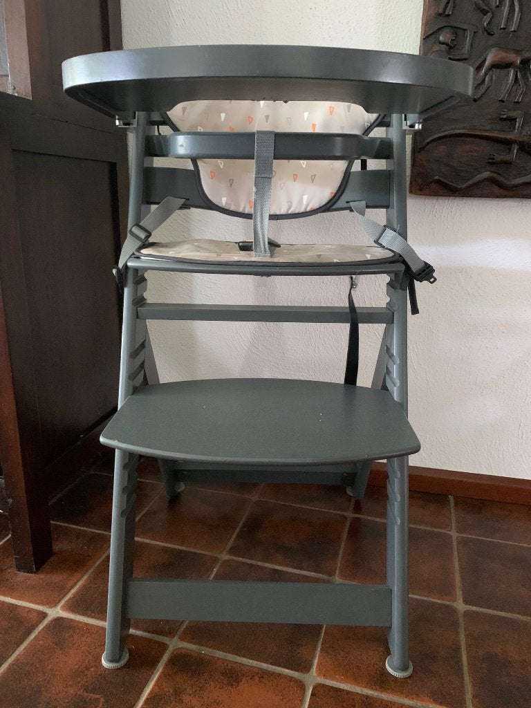 Grijze Meegroeistoel Safety 1st, Kinderen en Baby's, Kinderstoelen, Ophalen, Zo goed als nieuw, Meegroeistoel, Gordel(s)