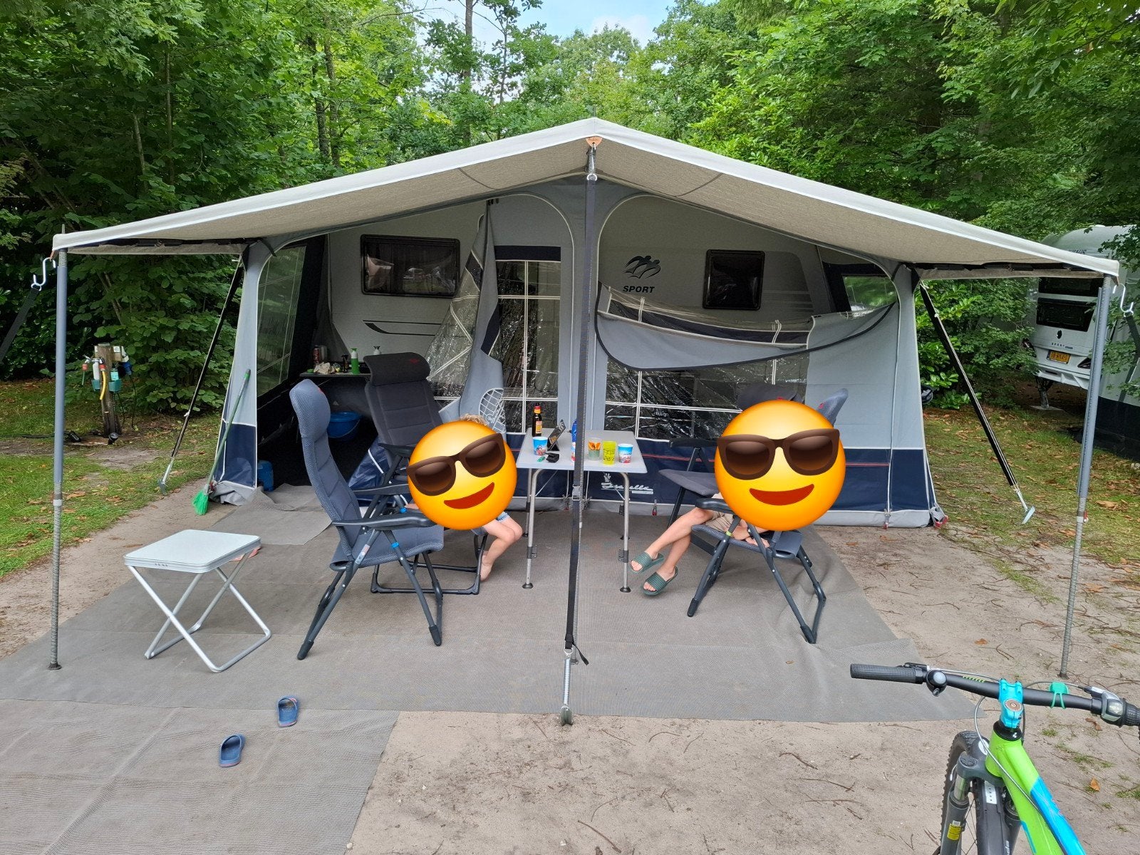 Isabella eclipse voortentluifel g16 met zijwanden, Ophalen