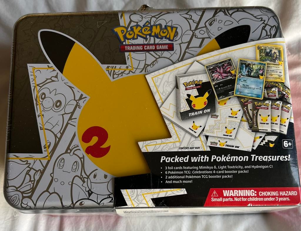 Pokemon 25TH celebrations collector chest tin, Ophalen of Verzenden, Zo goed als nieuw