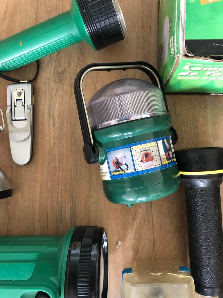 Diverse Campinglampen en Zaklampen - Ideaal voor Outdoor, Ophalen of Verzenden, Zo goed als nieuw, Batterij