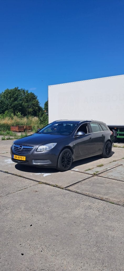 Opel Insignia 1.6 Turbo 132KW Sports Tourer 2011 Grijs, Stof, Zwart, 4 cilinders, 179 pk