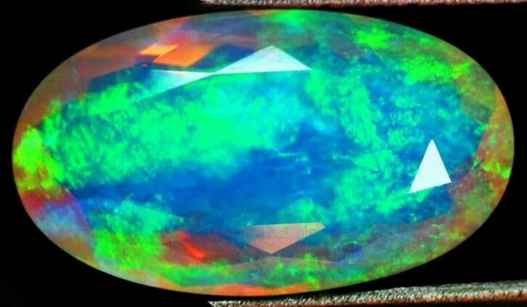 Schitterende Ethiopische Opaal 9.64 Karaat, Sieraden, Tassen en Uiterlijk, Edelstenen, Ophalen of Verzenden, Nieuw