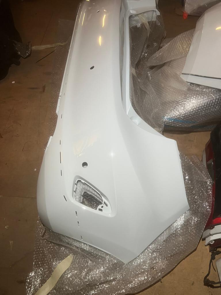 Ford Fiesta MK8 Achterbumper met Parkeersensor, Auto-onderdelen, Ophalen, Nieuw, Ford, Bumper