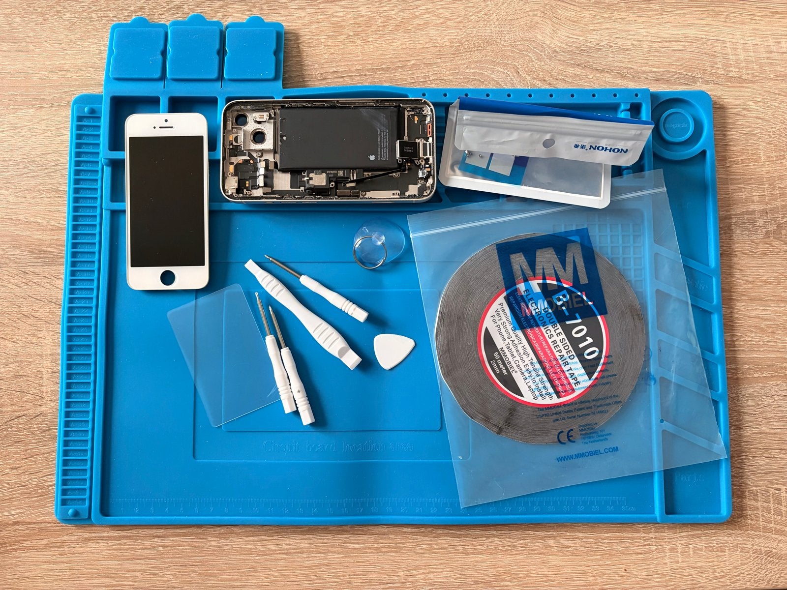 Reparatieset met gereedschap en tape, Ophalen of Verzenden, Overige typen, Universeel