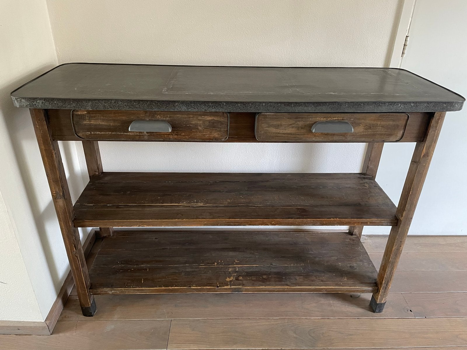 Vintage houten sidetable met zinken blad en lades, Gebruikt, 100 tot 150 cm, Ophalen of Verzenden, Overige houtsoorten