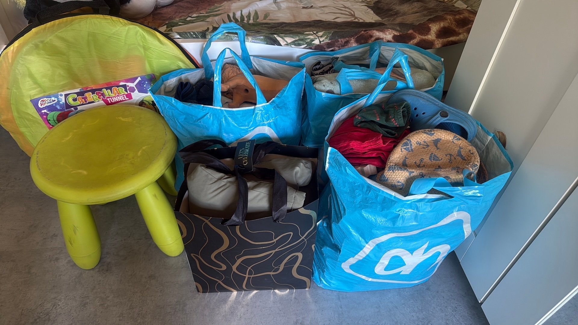 kinder kleding en speelgoed, Ophalen of Verzenden, Gebruikt
