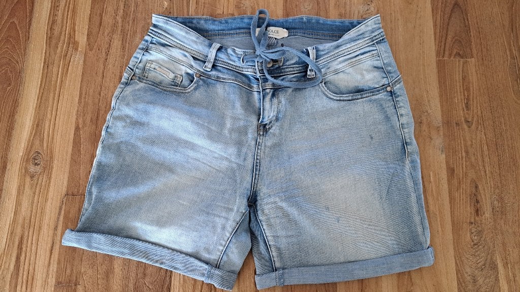 Il Dolce korte spijkerbroek, Kleding | Dames, Blauw, Ophalen of Verzenden, Zo goed als nieuw, Il Dolce