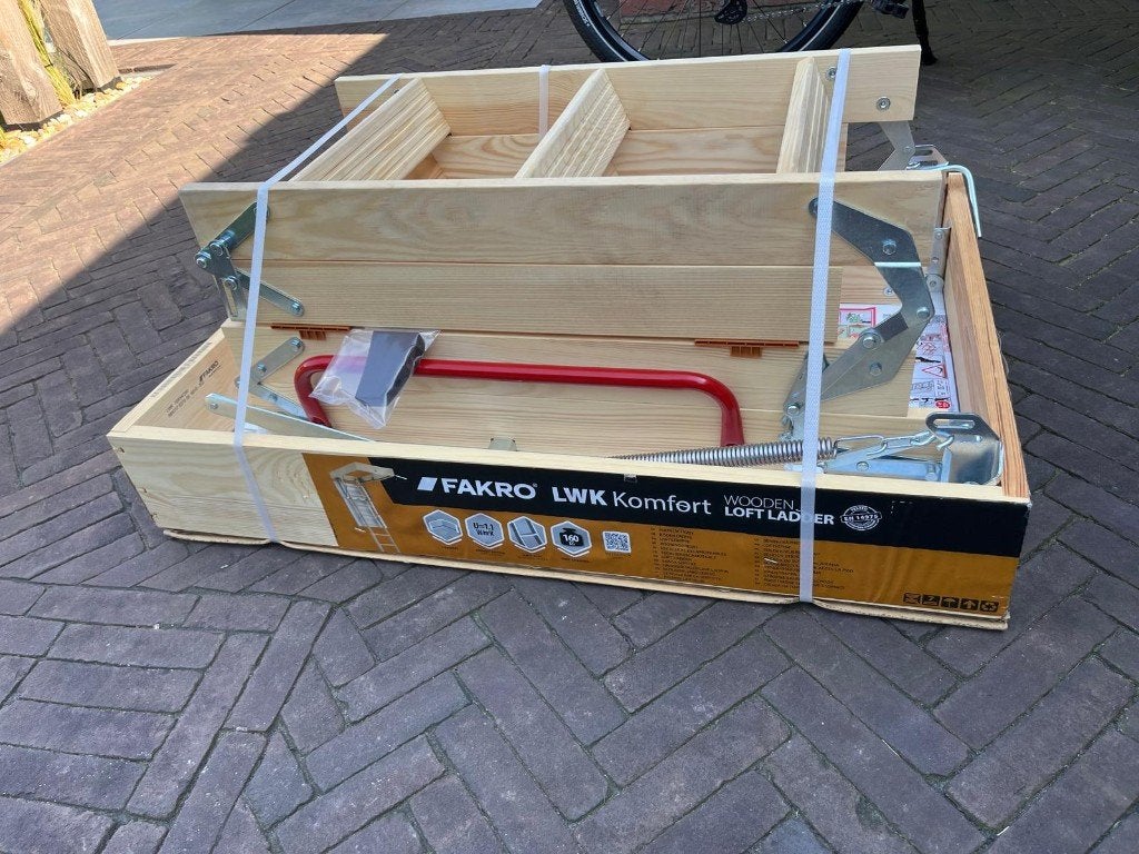 Vlizotrap Fakro 70x94 (nieuw), Doe-het-zelf en Verbouw, Ophalen, Trap, Nieuw, Opvouwbaar of Inschuifbaar
