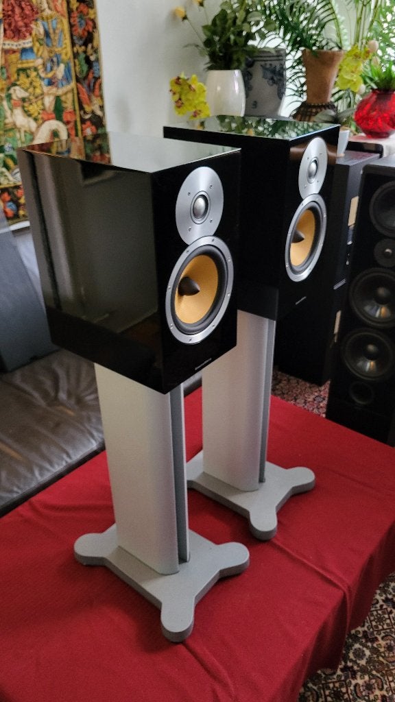 Bowers & Wilkins CM5 met B&W Pro stands, Stereo speakers, Zo goed als nieuw, Bowers & Wilkins (B&W), Ophalen