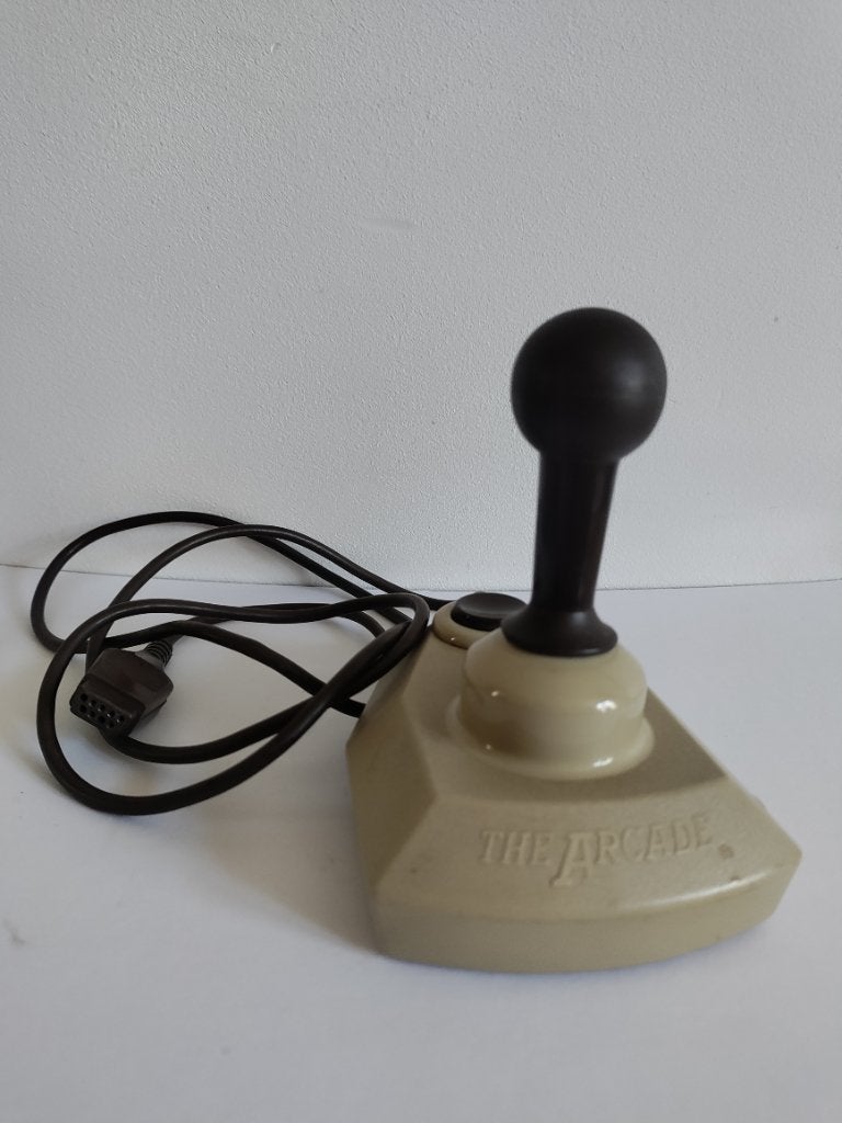 Suzo The Arcade joystick, Spelcomputers en Games, Spelcomputers | Atari, Zo goed als nieuw, Atari 2600, Met 1 controller, Ophalen of Verzenden