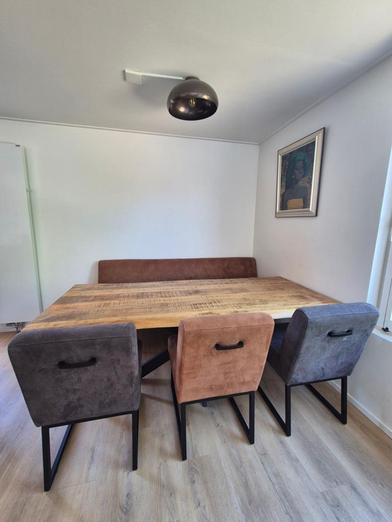 Mangohouten eettafel met bank en stoelen, Huis en Inrichting, Tafels | Eettafels, 100 tot 150 cm, 200 cm of meer, Zo goed als nieuw