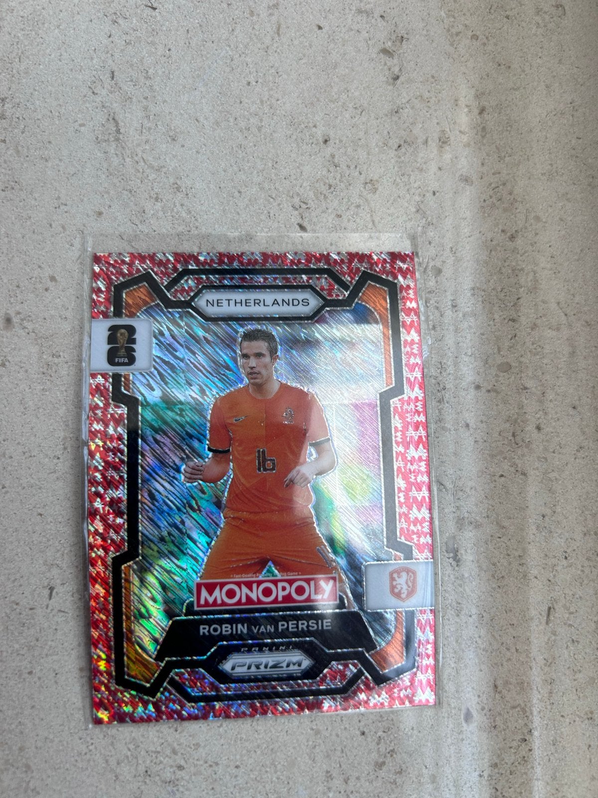 Robin van Persie /100 Monopoly Prizm FIFA World Cup, Ophalen of Verzenden, Zo goed als nieuw, Overige sporten, Spelerskaart