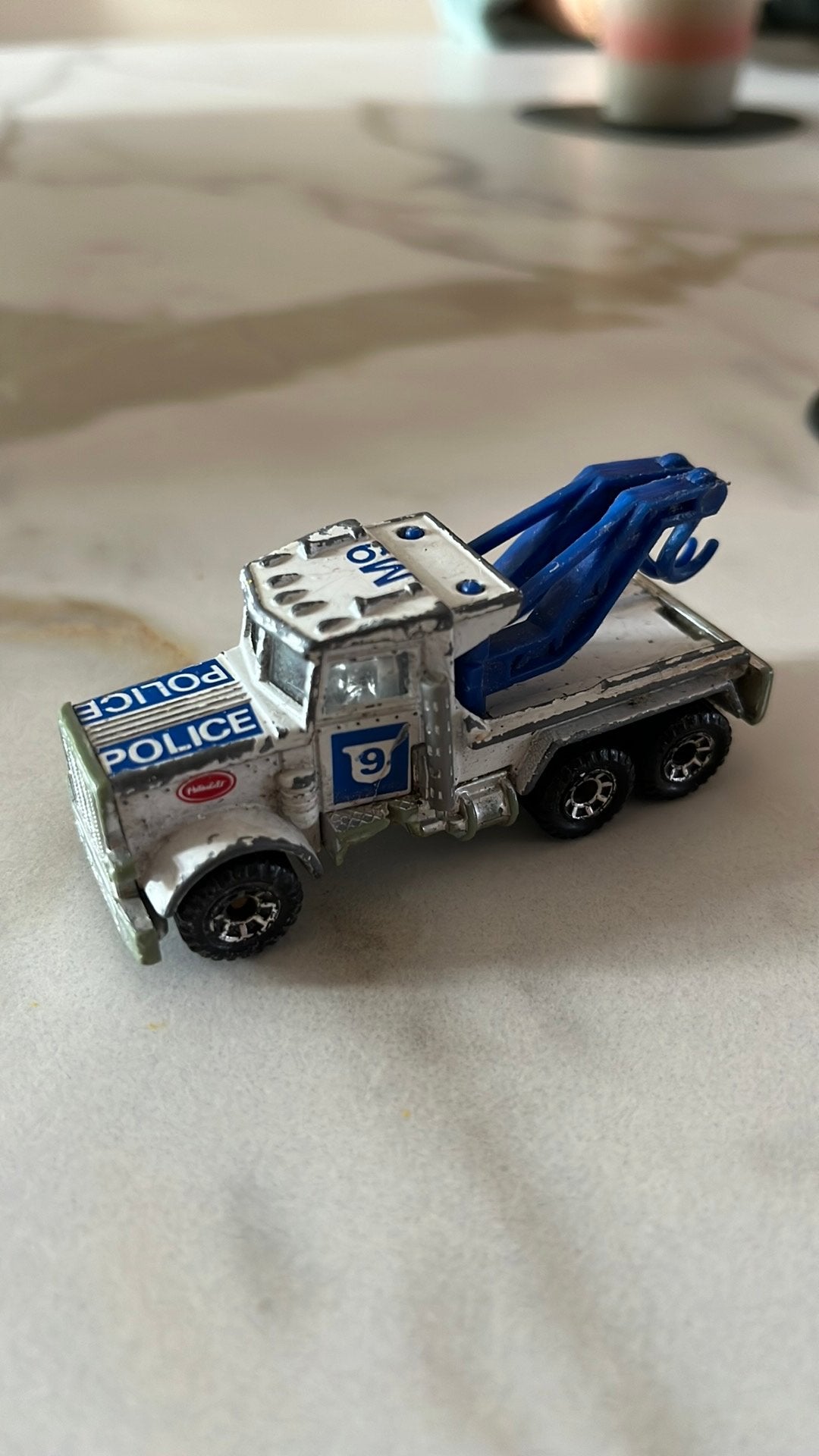 Matchbox Peterbilt Wreck Truck "M9 Police", Hobby en Vrije tijd, Ophalen of Verzenden, Gebruikt, Bus of Vrachtwagen