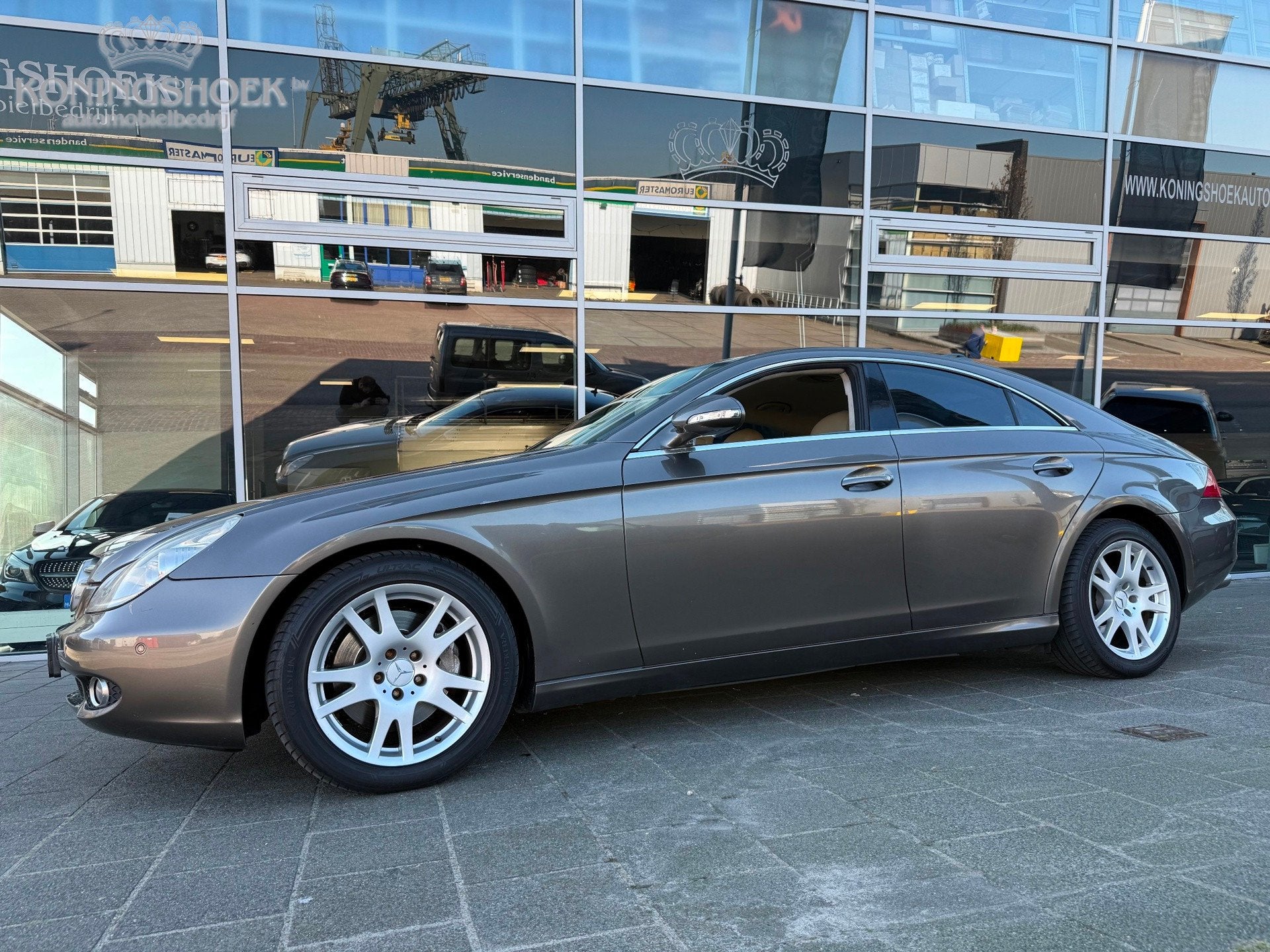 Mercedes-Benz CLS-klasse 350 CGI Youngtimer, Auto's, Automaat, Achterwielaandrijving, Gebruikt, Beige