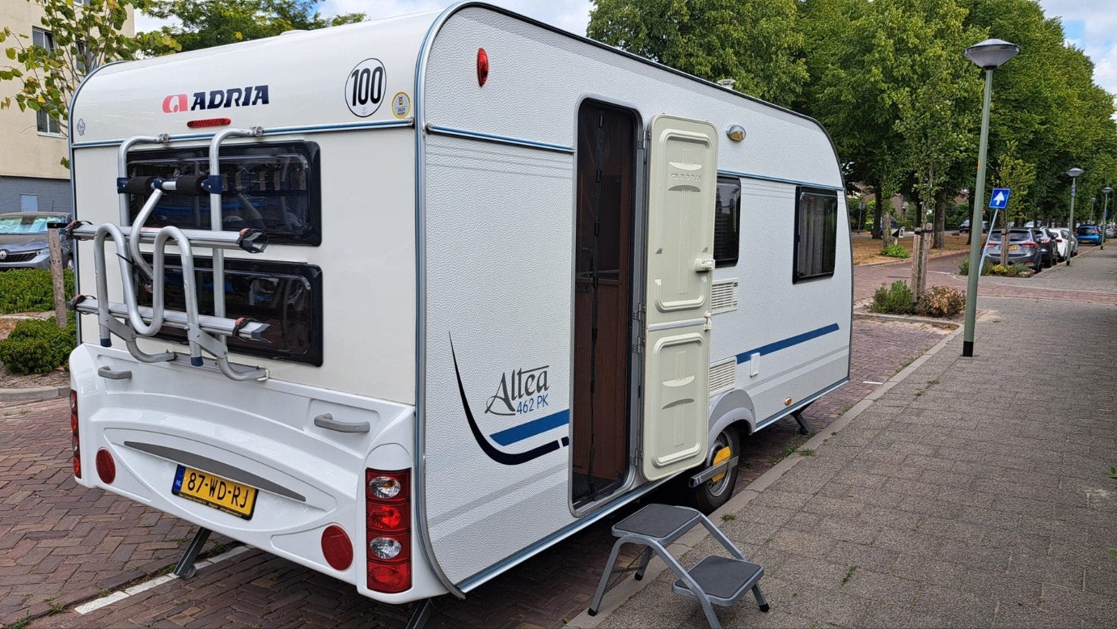 Adria Altea 462 PK - Ruime gezinscaravan met fietsenrek, Caravans en Kamperen, Caravans, Treinzit, Dwarsbed, Particulier, Adria