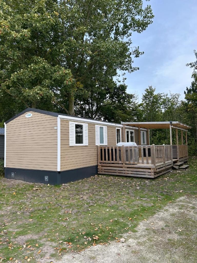 Chalet Lauwersoog, Caravans en Kamperen, Stacaravans, Meer dan 6