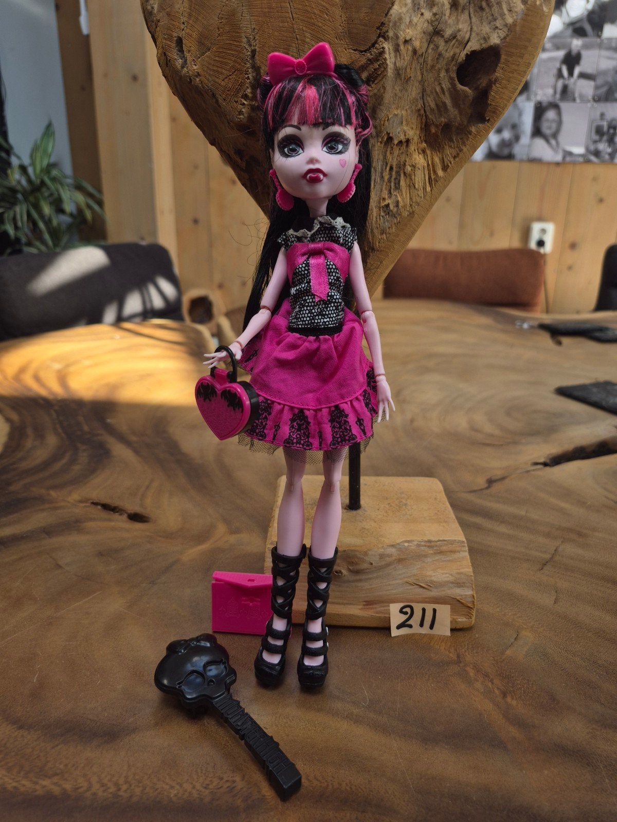 Monster High Draculaura pop met accessoires, Ophalen of Verzenden, Zo goed als nieuw, Overige typen