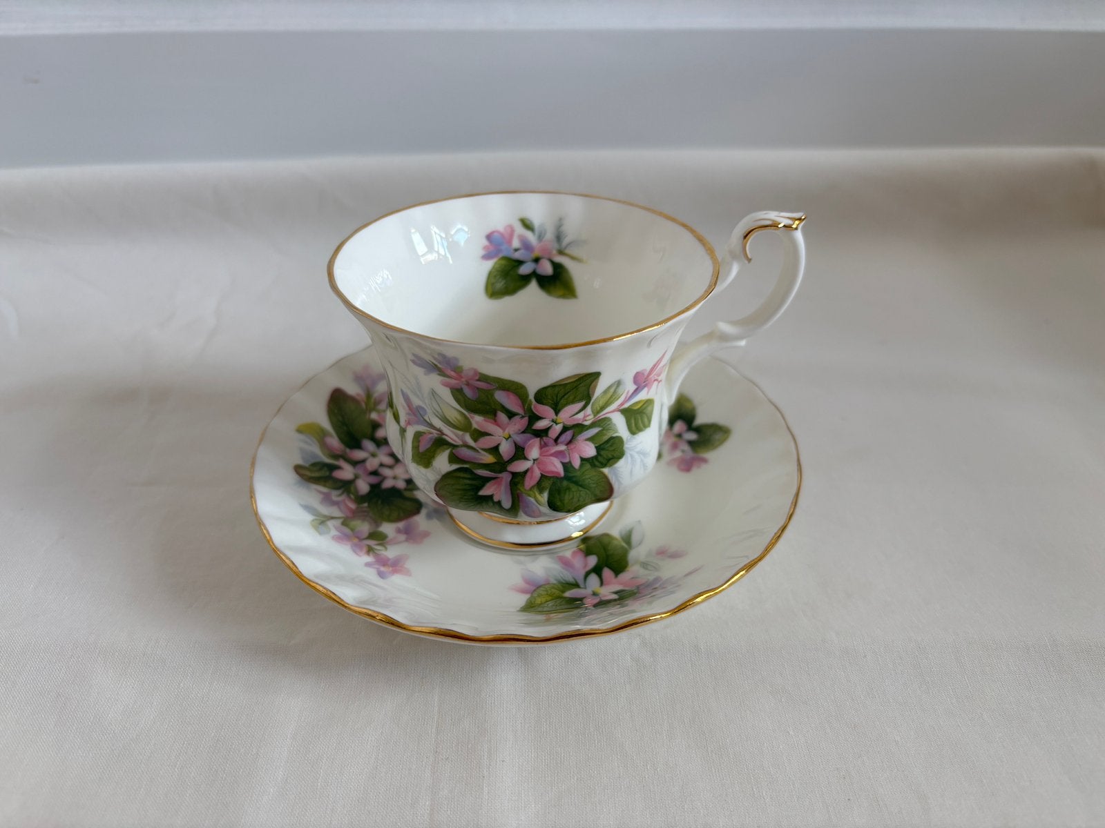 Royal Albert "Mayflower" heren kop en schotel, Antiek en Kunst, Antiek | Servies los, Ophalen