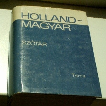 Woordenboek Nederlands-Hongaars uit 1973(Istvan, 2e druk)., Boeken, Ophalen of Verzenden, Zo goed als nieuw, Van Dale, Nederlands