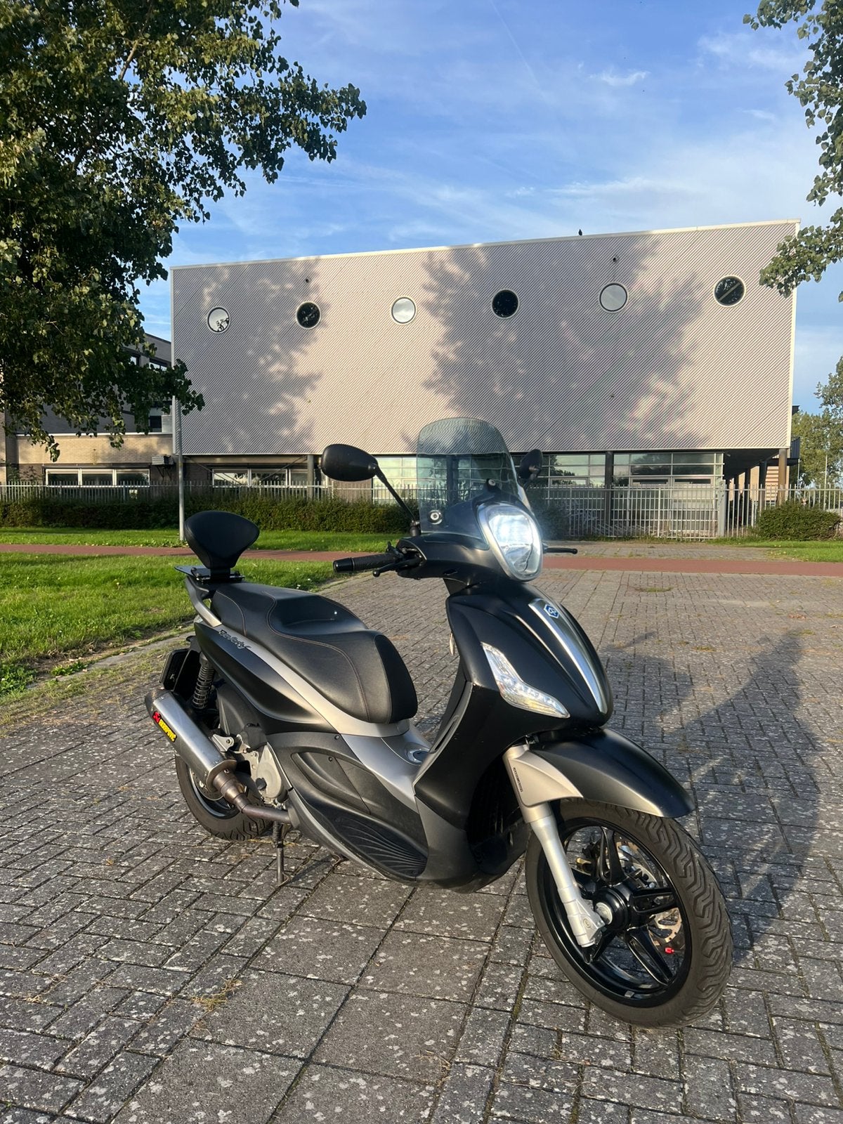Piaggio beverly 350cc sport touring, Ophalen, Zo goed als nieuw, Benzine, Overige modellen