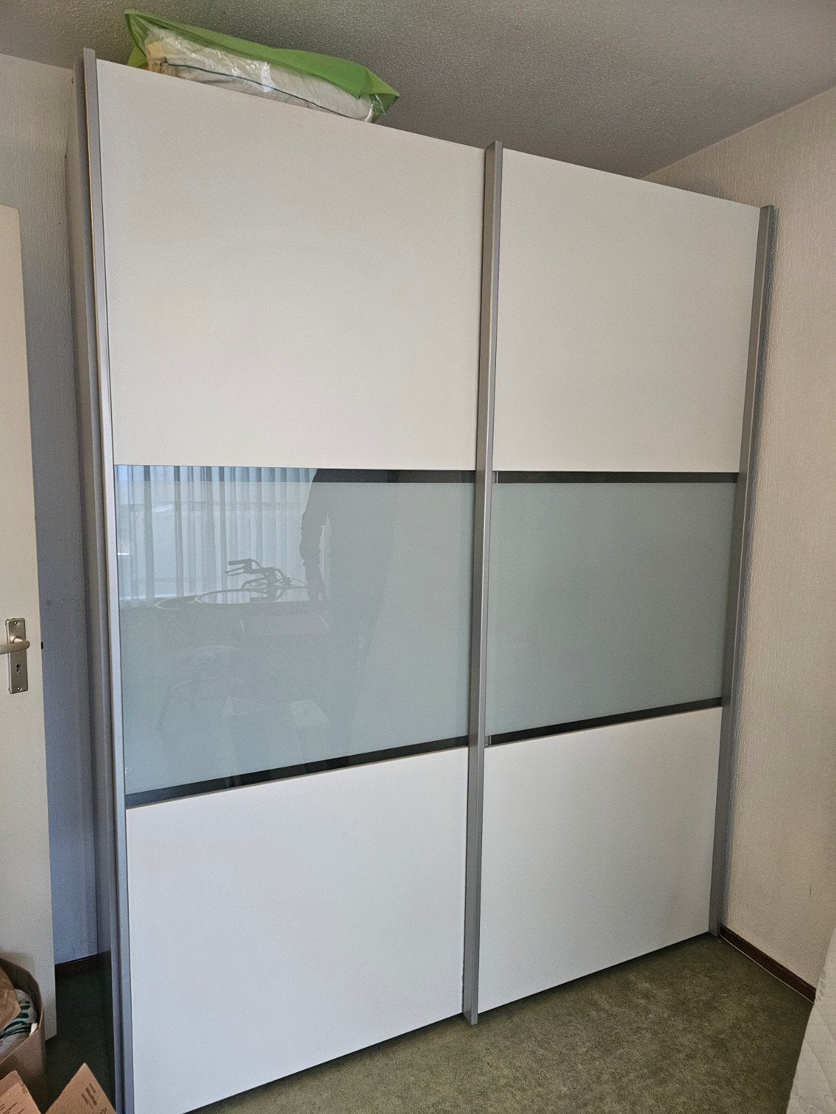 ikea kledingkast schuifdeuren, Huis en Inrichting, Kasten | Kledingkasten, 200 cm of meer, Ophalen of Verzenden, Zo goed als nieuw