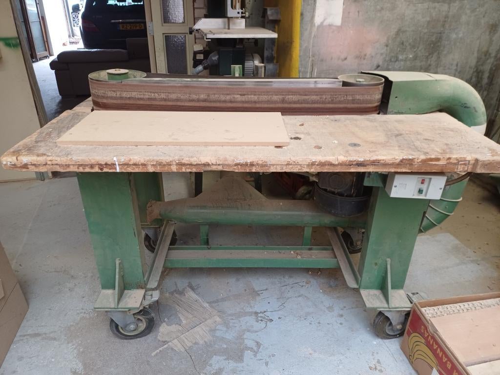 Bandschuurmachine-stationair-380V., Doe-het-zelf en Verbouw, Gereedschap | Schuurmachines, Ophalen, Gebruikt, 1200 watt of meer