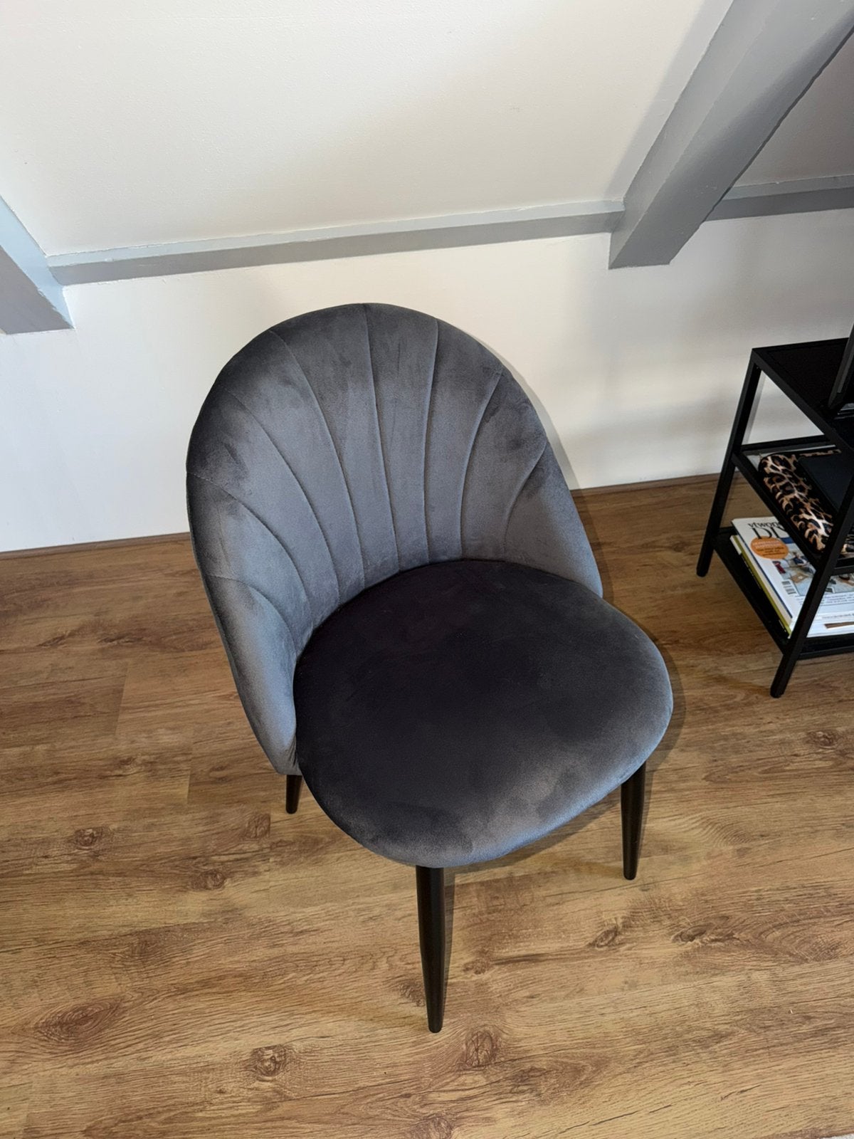 2 x schelpen eetkamerstoelen, Huis en Inrichting, Stoelen, Ophalen, Zo goed als nieuw, Grijs