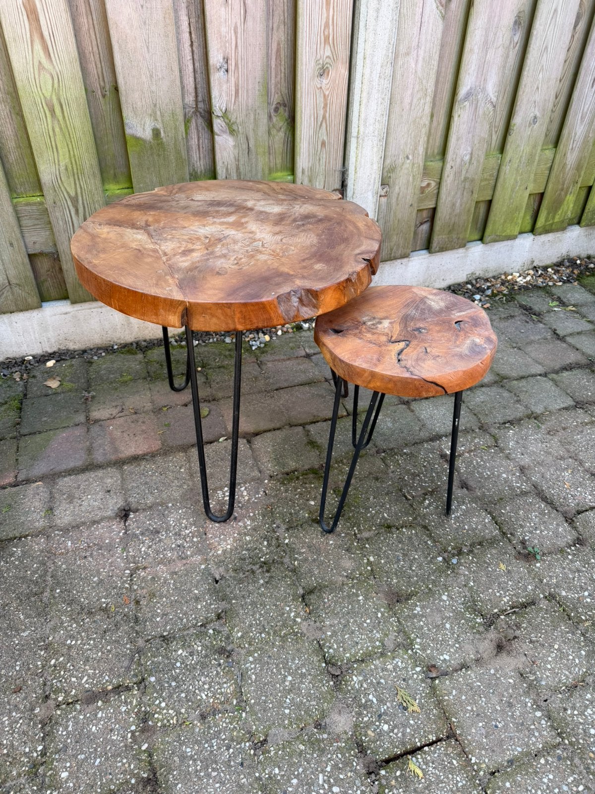 Mooie boomstronk tafeltjes, Minder dan 55 cm, Metaal of Aluminium, Rond, Zo goed als nieuw
