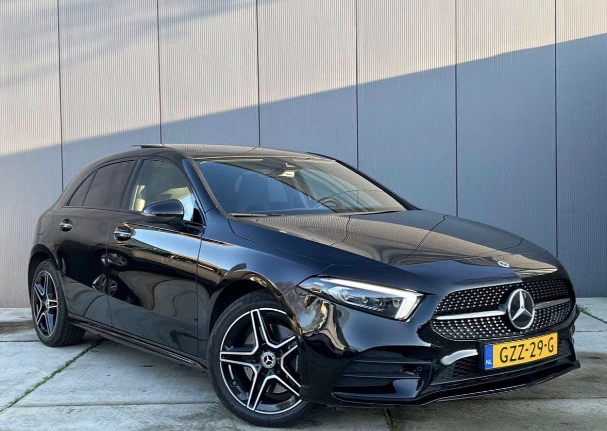 Mercedes-Benz A-Klasse A 250 e 218pk 8G-DCT 2022 Zwart, Auto's, Zwart, 160 pk, Zwart, Plug-in hybride