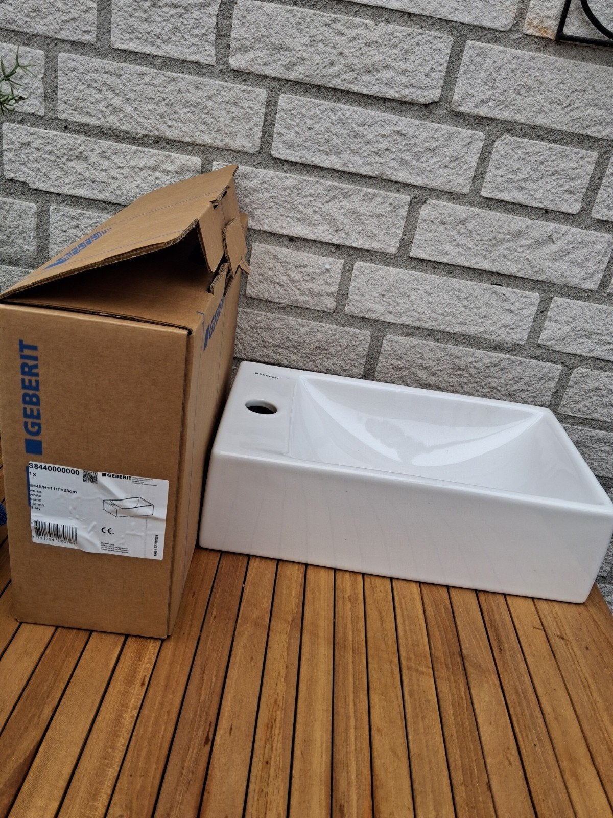 Geberit fontein wit - Nieuw in doos, Ophalen, Nieuw, Wastafel