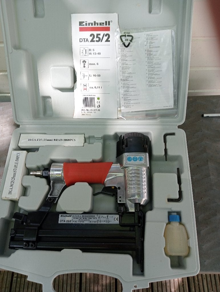 pneumatische tacker, Ophalen of Verzenden, Nieuw, Tacker/nietmachine, Overige merken