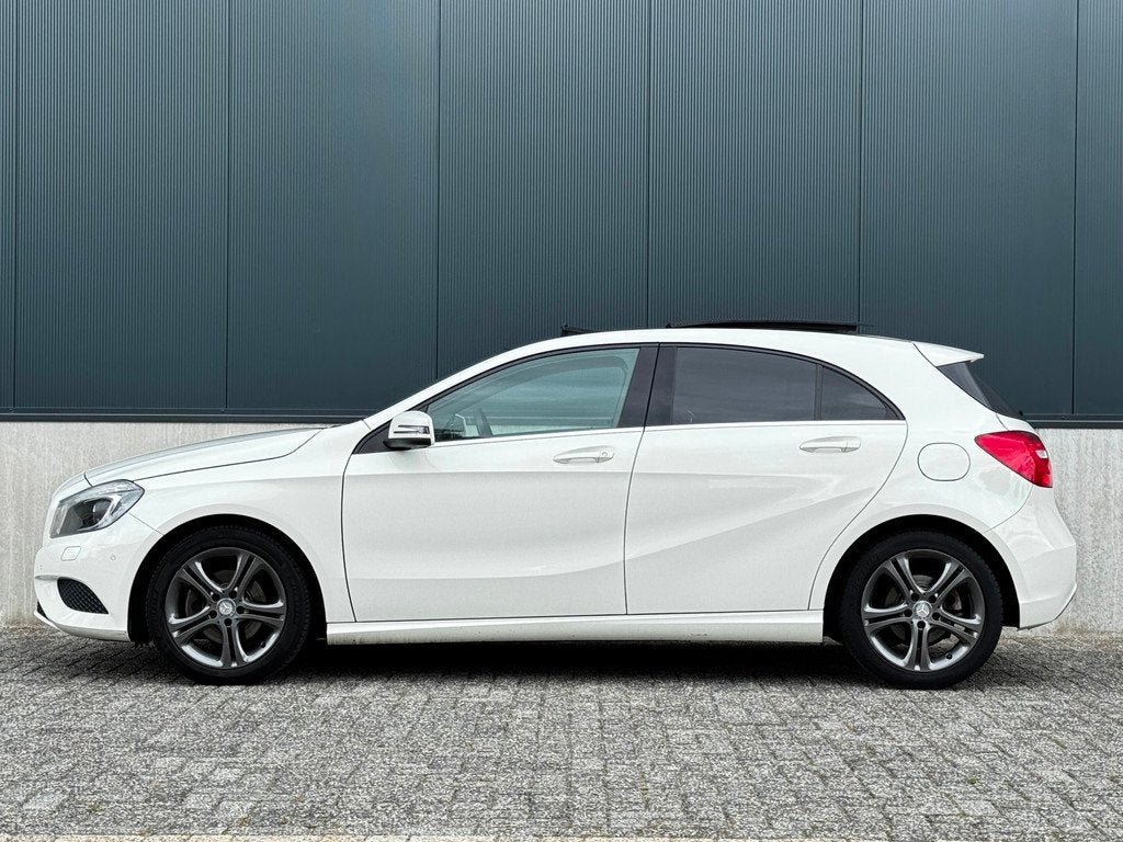 Mercedes-Benz A-klasse 180 Ambition|PANO|6BAK|LEDER|NAVI|XEN, Gebruikt, Euro 6, 4 cilinders, 685 kg