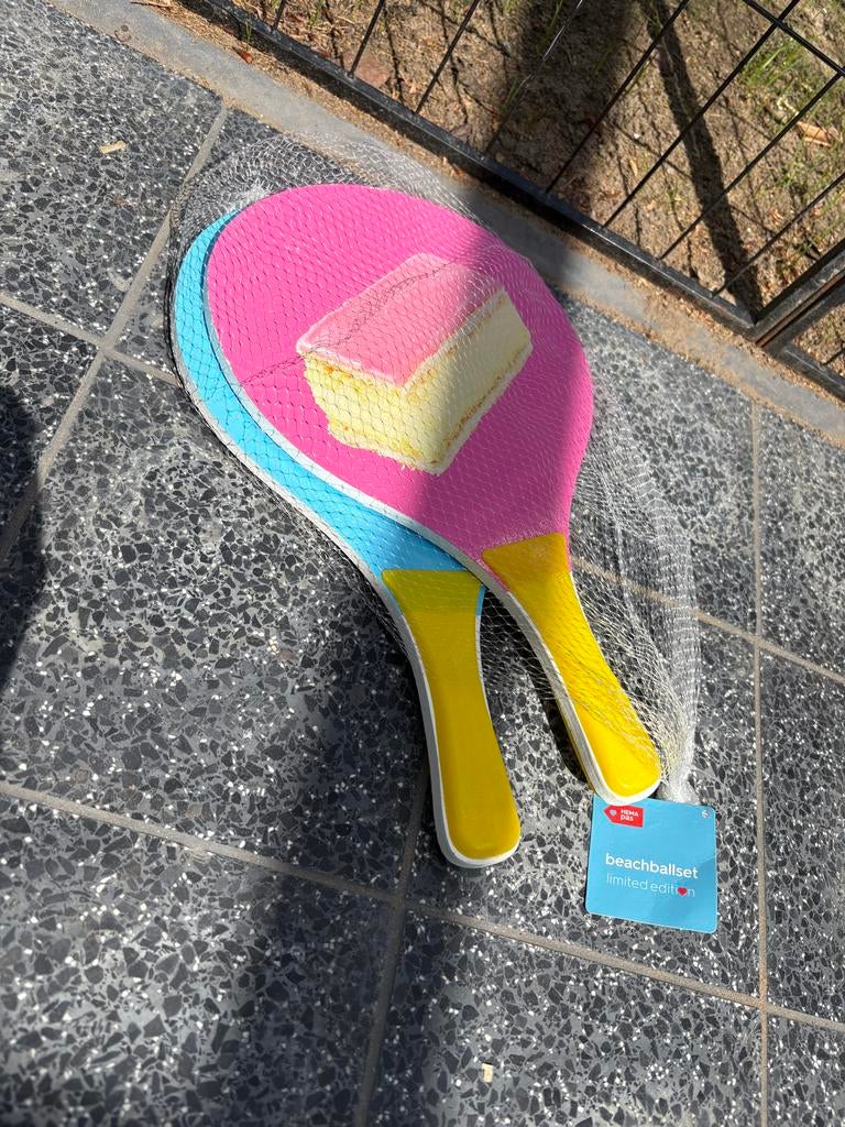 Hema Beachballset Limited Edition - Rookworst & Tompouce, Ophalen of Verzenden, Zo goed als nieuw