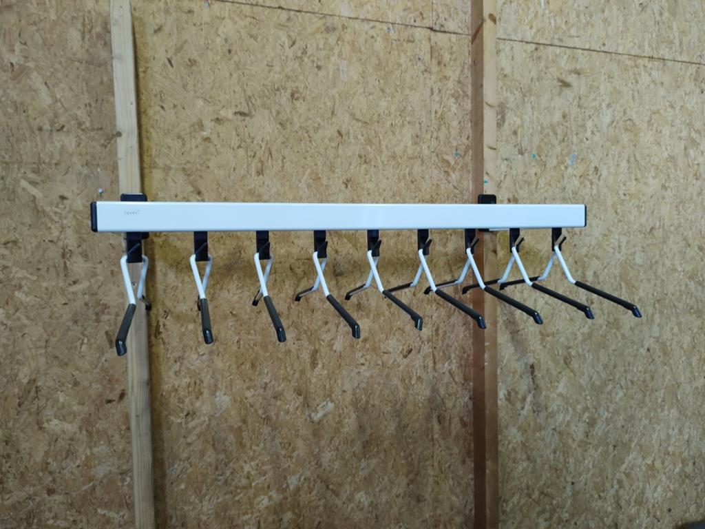 Lande design wandkapstok met 9 hangers en haken, Wandkapstok, Gebruikt, Nvt, tweedehands artikel, Ophalen of Verzenden