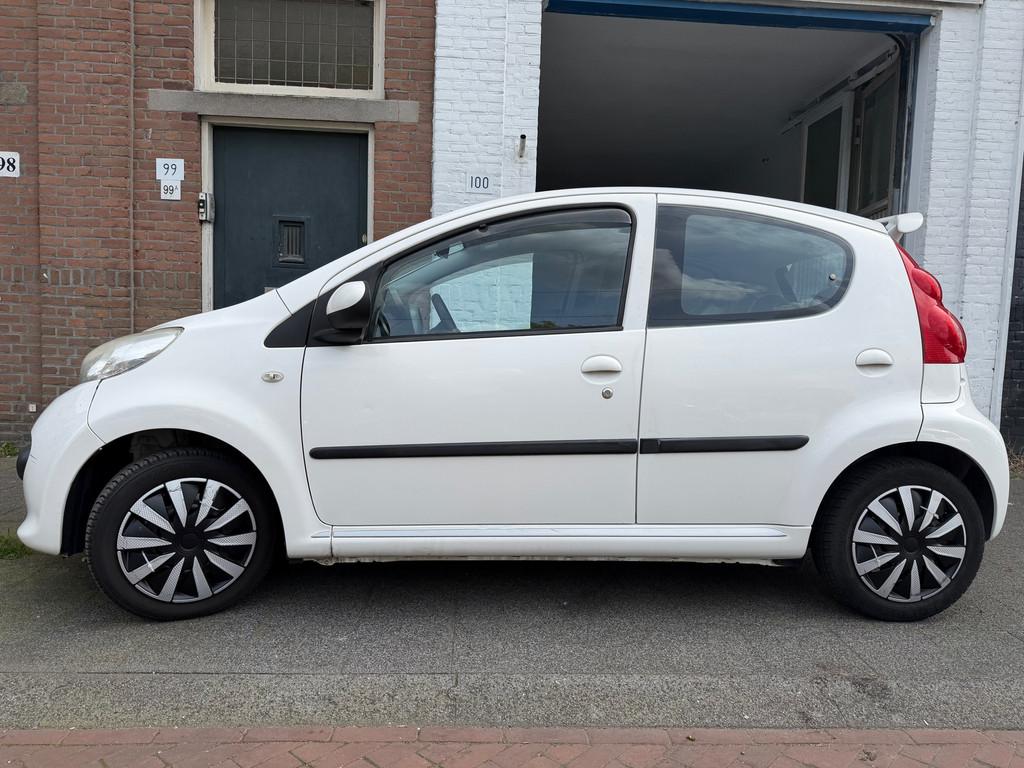 Peugeot 107 1.0-12V XS Airco Carkit Elektrisch ramen Afstand, Voorwielaandrijving, Euro 5, Elektrische ramen, Gebruikt