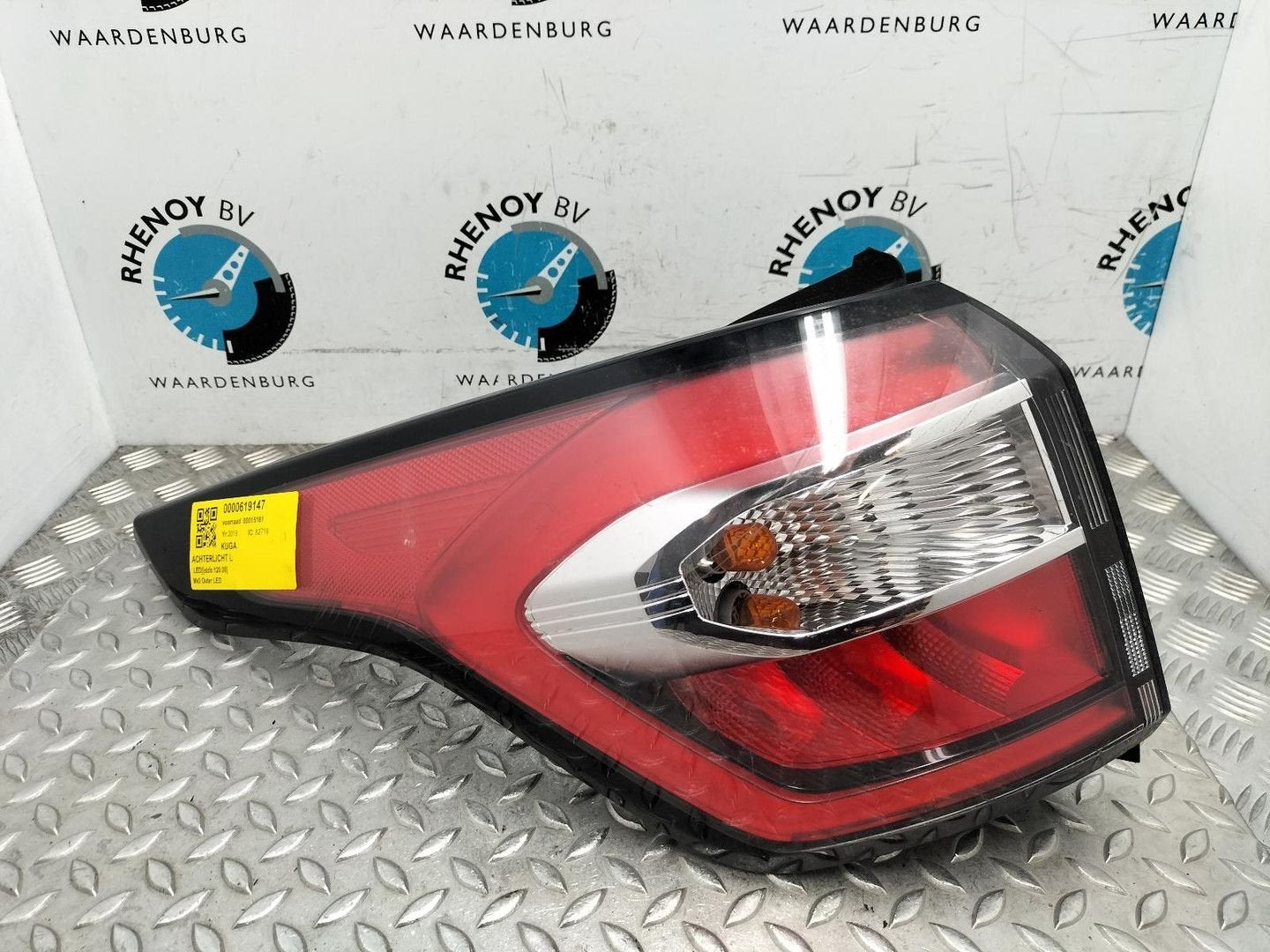 FORD KUGA Titanium  ACHTERLICHT L GV4113405BJ 2019, Ophalen of Verzenden, Gebruikt, Stiba lid