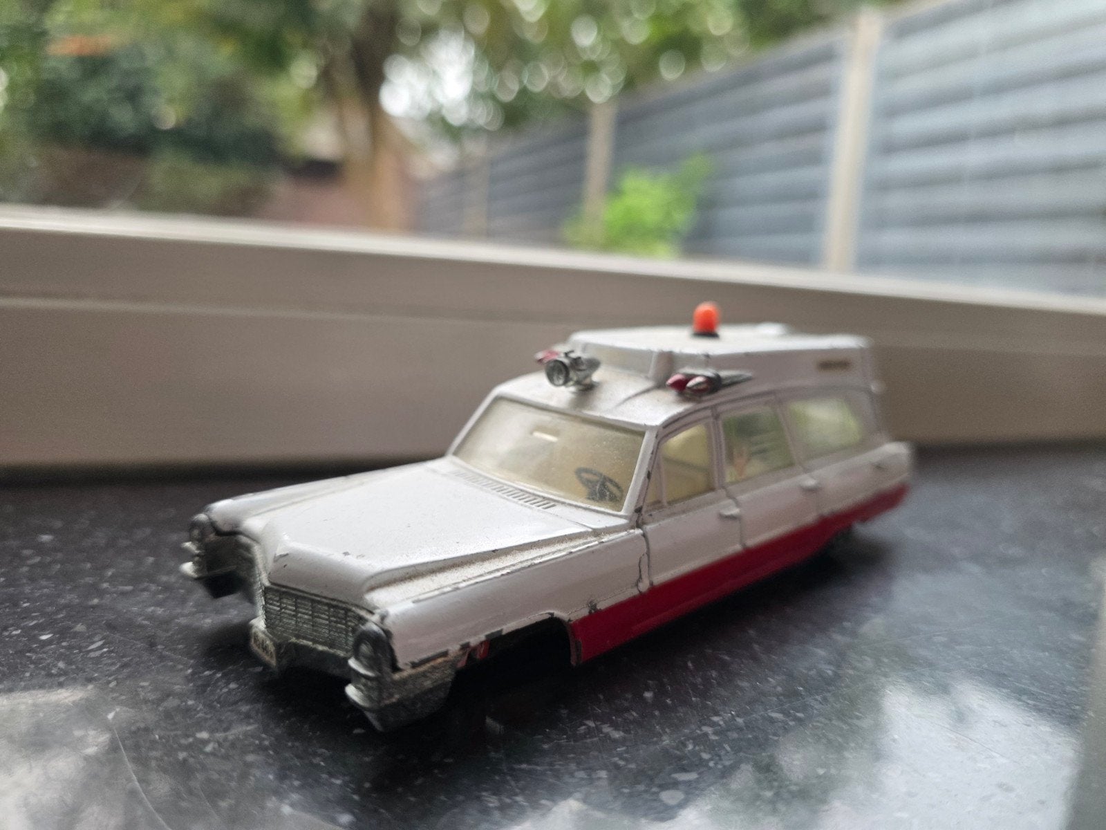Vintage Dinky Toys Cadillac Ambulance, Ophalen of Verzenden