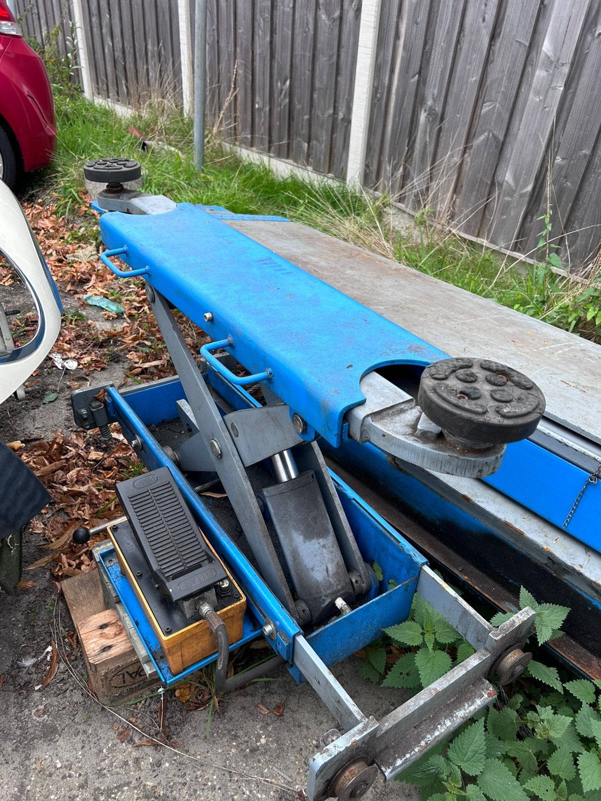 Goedwerkende 4 Koloms APK hefbrug, Auto diversen, Ophalen, Zo goed als nieuw