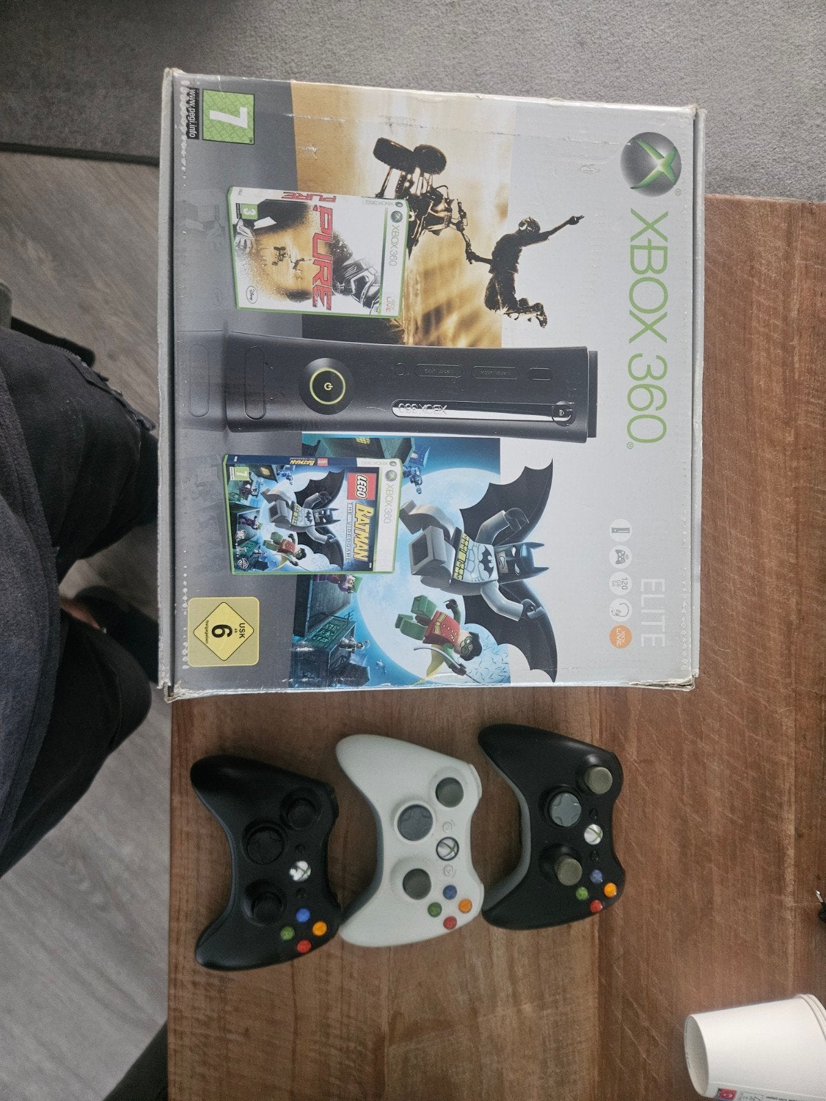 Xbox 360 Elite met 3 controllers en 2 games, Ophalen, 360 Elite of Super Elite, 120 GB, Met 3 controllers of meer