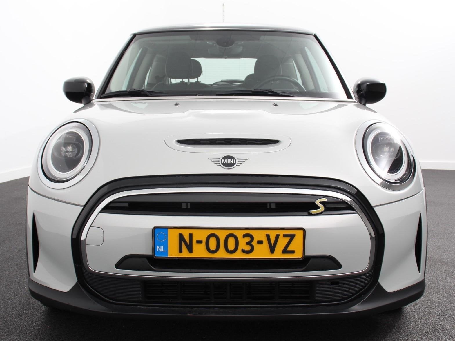 MINI Electric Business Edition 33 kWh SOH 96% Navigatie Clim, Auto's, Mini, 33 kWh, 4 stoelen, Leder en Stof, Origineel Nederlands