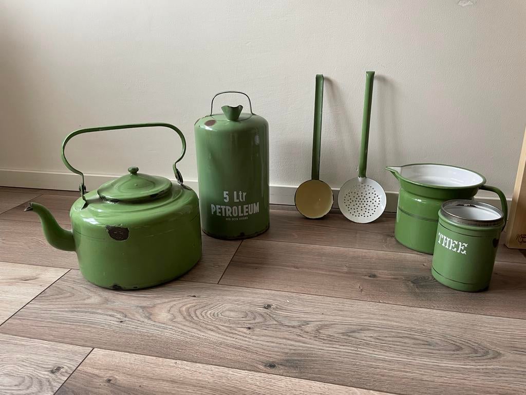Vintage groen Reseda emaille set, Antiek en Kunst, Antiek | Emaille, Ophalen