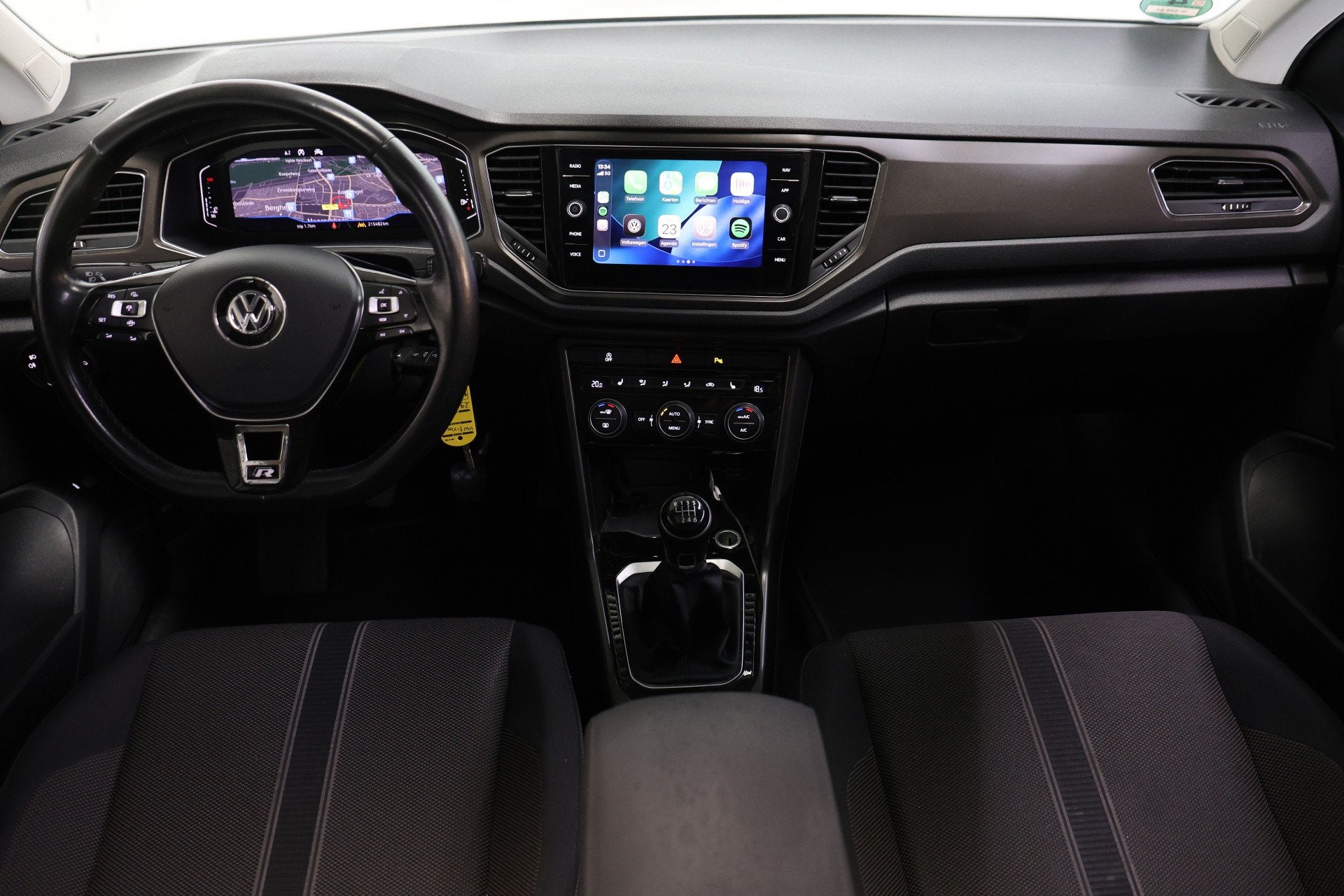 Volkswagen T-Roc 1.0 TSI R-Line CLIMA VIRTUAL PDC CARPLAY CA, Voorwielaandrijving, Stof, Gebruikt, Euro 6